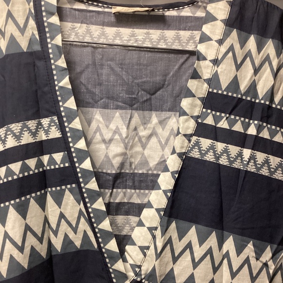 Women’s dress - Picture 2 of 3